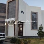 Residencia estilo contemporáneo en Misión de los Lagos