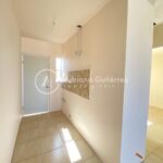 CASA DE 2 RECÁMARAS, CERCA DE AVE. TALAMÁS CAMANDARI