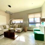RESIDENCIA EN FRACCIONAMIENTO CON CASA CLUB Y GIMNASIO