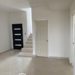 CASA NUEVA CON ESTUDIO Y EXCEDENTE DE TERRENO