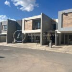 CASA EQUIPADA EN CRETA RESIDENCIAL, CON PÁNELES SOLARES