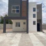 CASA NUEVA CON ESTUDIO Y EXCEDENTE DE TERRENO