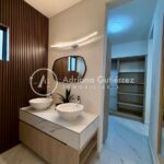 CASAS NUEVAS DE 3 PISOS, FRENTE A PARQUE, POR GALERIAS TEC