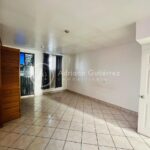 CASA CON RECÁMARA EN PLANTA BAJA CERCA DEL PARQUE CENTRAL