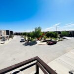 CASA FRENTE A PARQUE EN CALZADA DEL RÍO