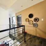 CASA EQUIPADA CON CELDAS SOLARES EN ZONA SENDERO