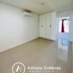 CASA FRENTE A PARQUE EN CALZADA DEL RÍO