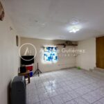 CASA DE 1 PLANTA CON AMPLIO PATIO CERCA DE ¨LA CURVA¨