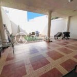 CASA EN VENTA EN ESQUINA, FRENTE A PARQUE